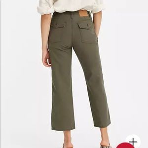 Levi’s Ribcage wide-leg utility pants.